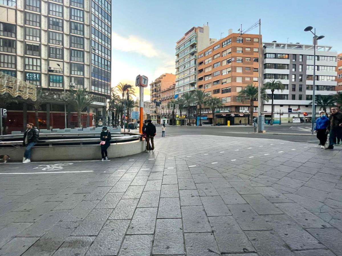 Amplio apartamento en pleno corazón de Alicante Exterior foto